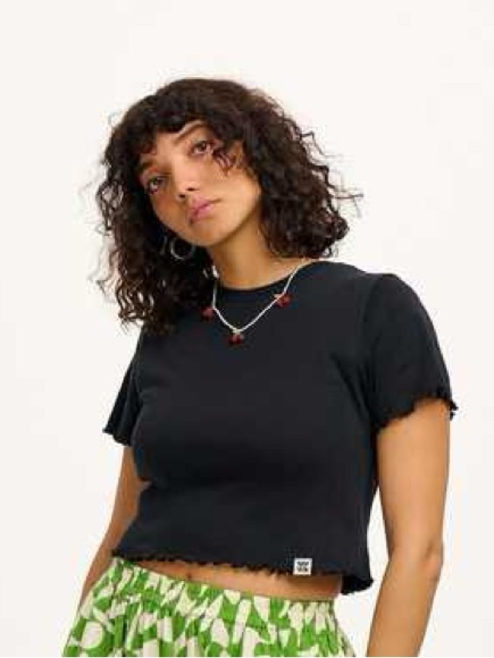 Lucy & Yak Black Greta Crop T- Shirt with Lettuce Edging 2XL